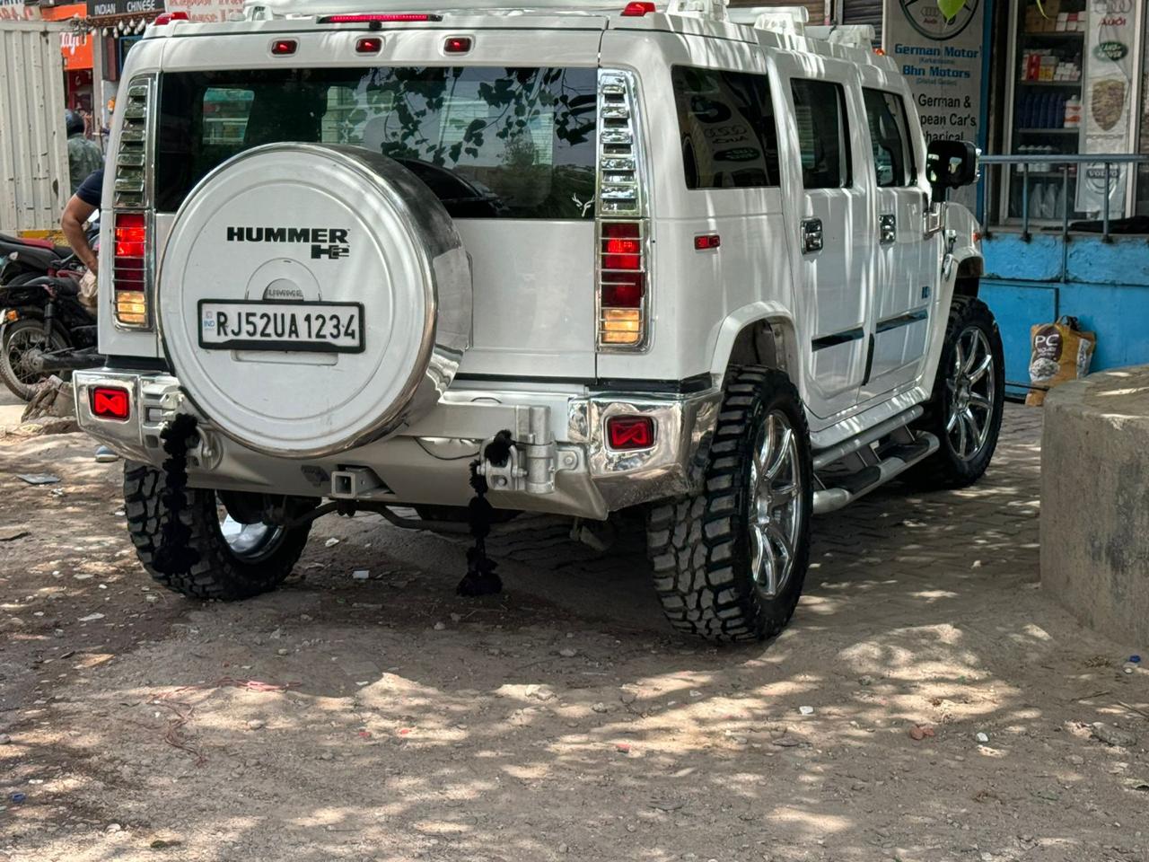 Hummer H2 - Image 3