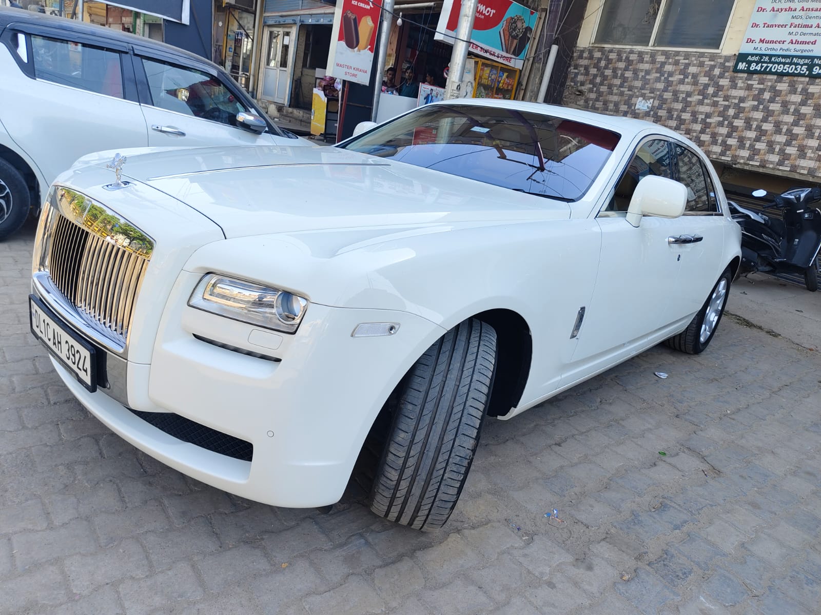 Rolls Royce - Image 1