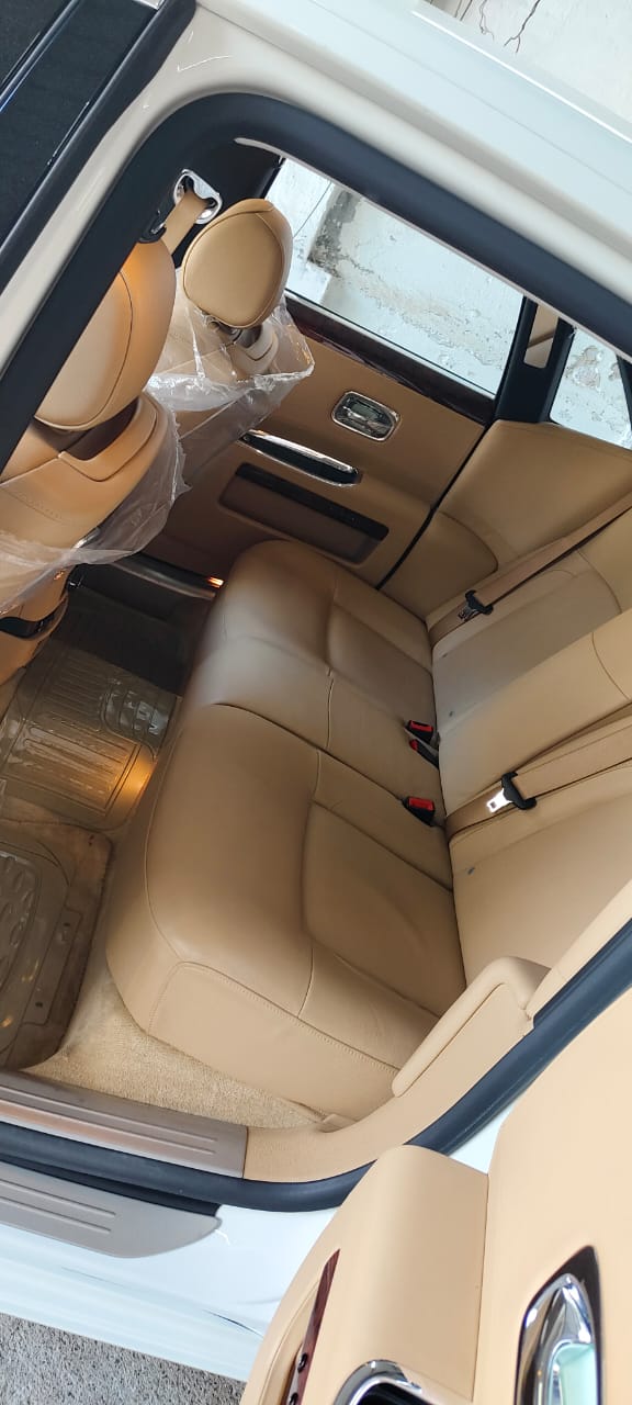 Rolls Royce - Image 3